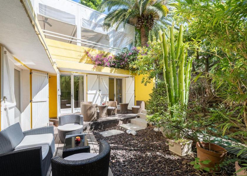 Provence-Alpes-Côte d'Azur Le Lavandou facilities