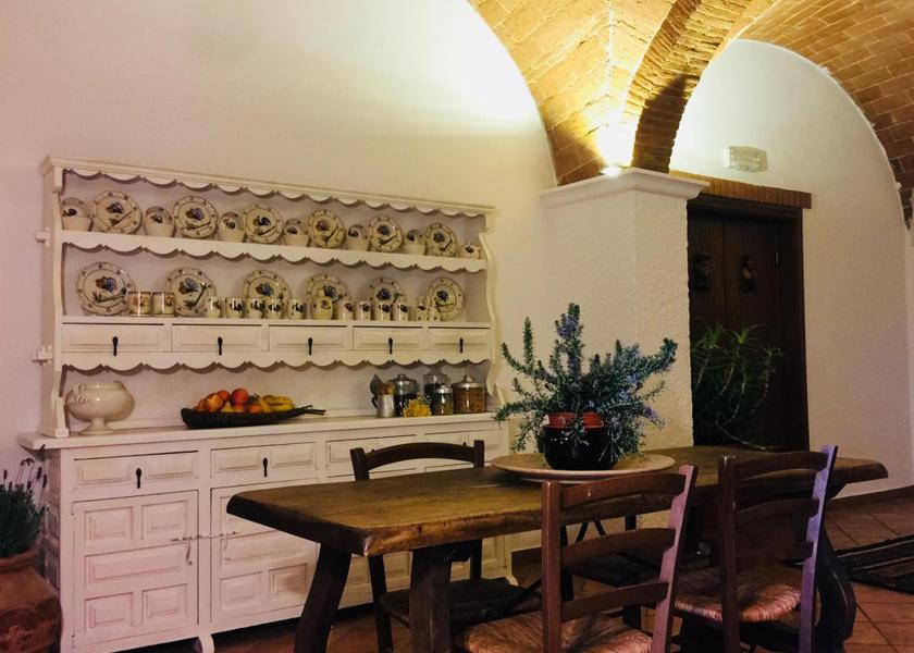 shared lounge/tv area