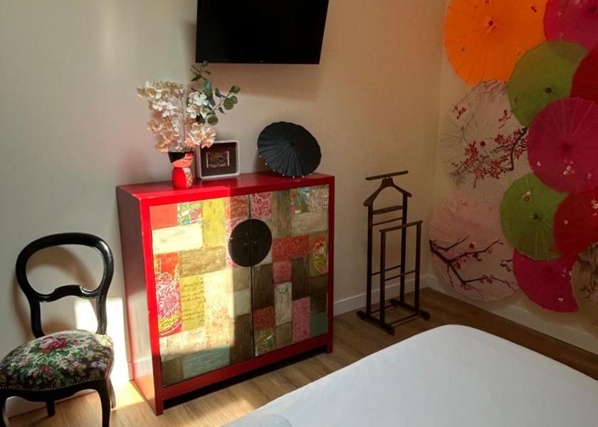 Auvergne-Rhone-Alpes Vienne Double Room with Private Bathroom