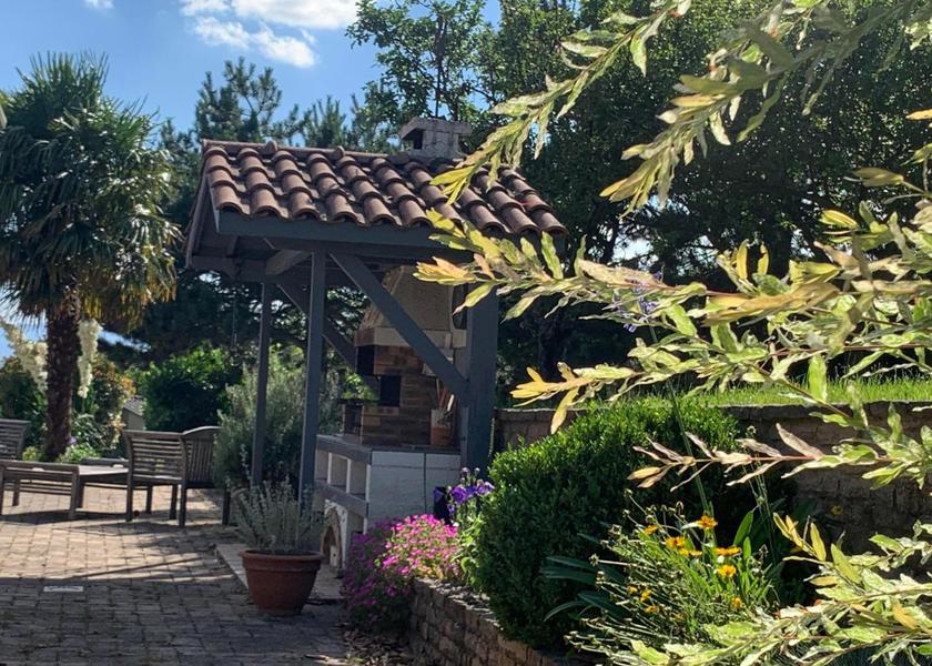 Auvergne-Rhone-Alpes Vienne facilities