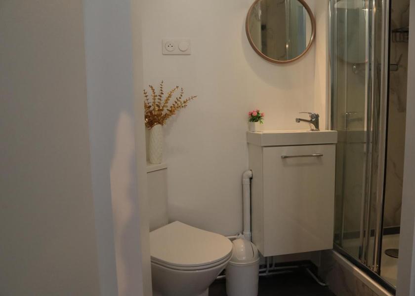 Auvergne-Rhone-Alpes Annecy Superior Studio