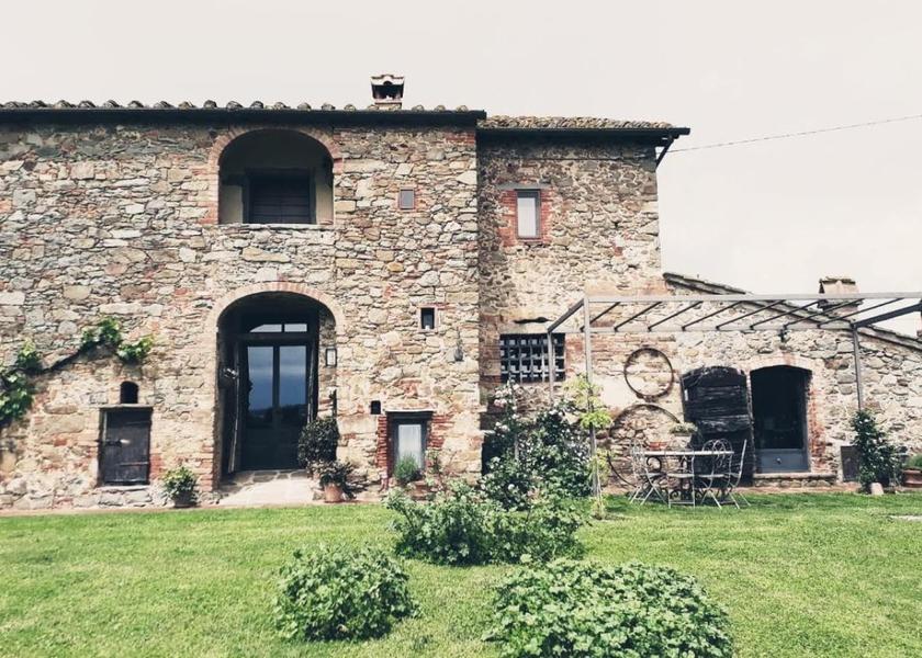 Tuscany Sinalunga entrance