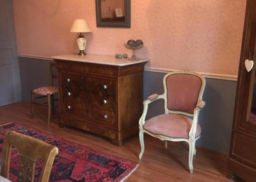 Centre - Loire Valley Amboise Double Room with Private Bathroom