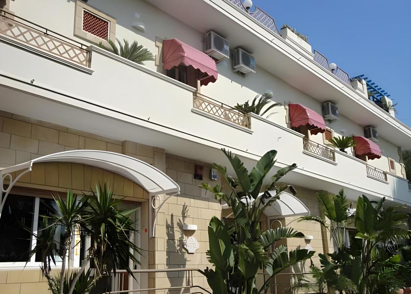 Puglia Torricella exterior view