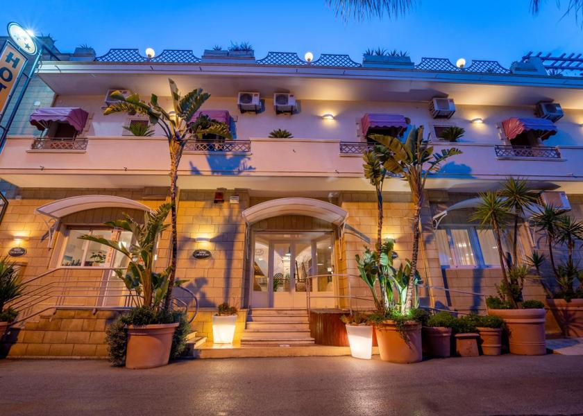 Puglia Torricella exterior view