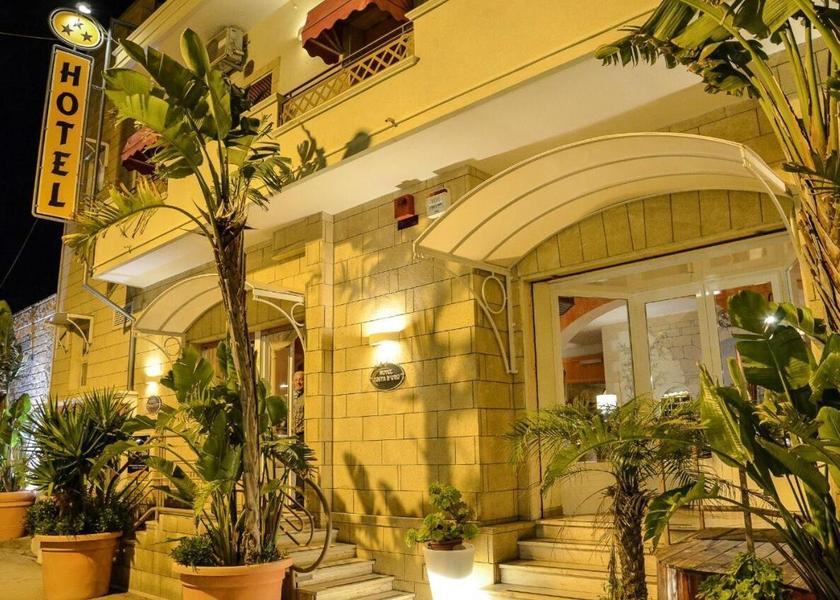 Puglia Torricella entrance