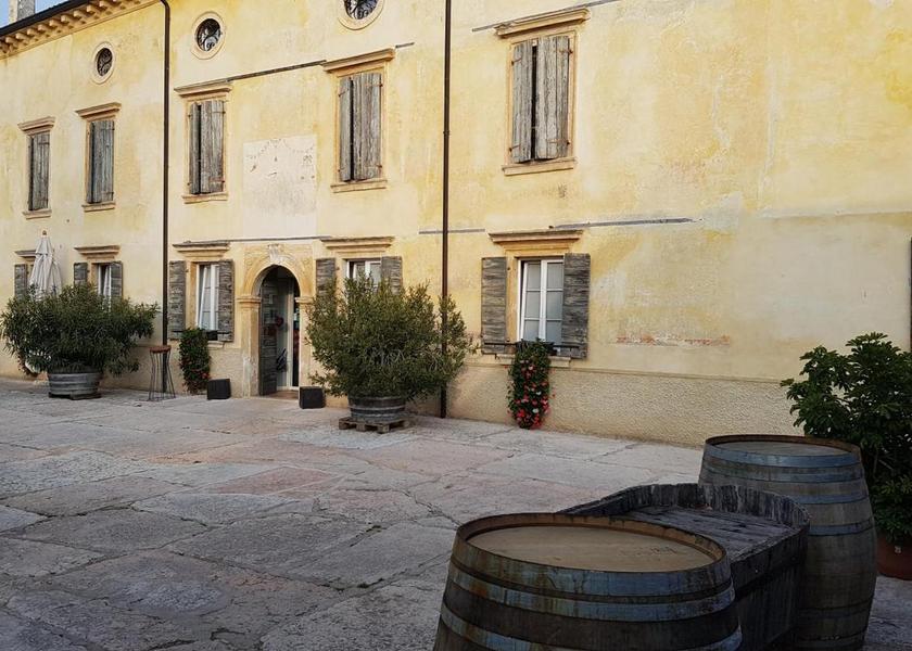 Veneto Tregnago entrance