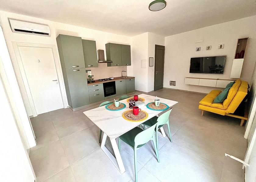 shared lounge/tv area