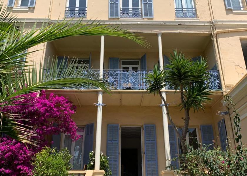 Provence-Alpes-Côte d'Azur Antibes entrance