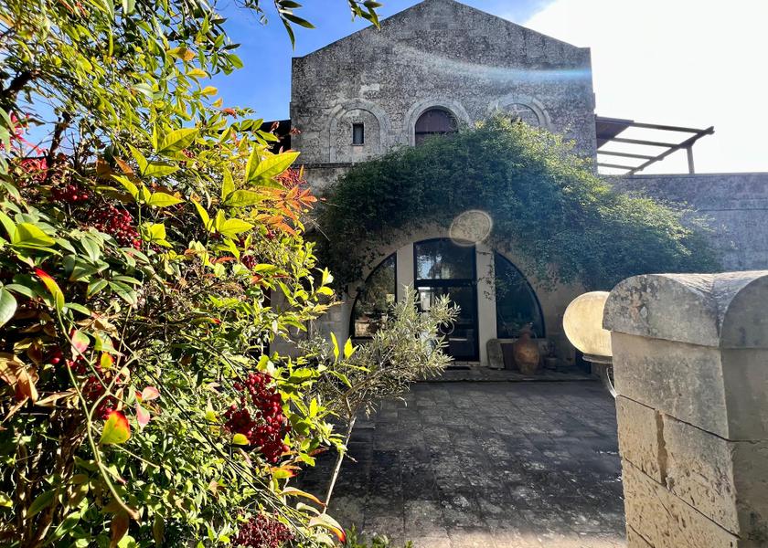 Puglia Uggiano la Chiesa exterior view