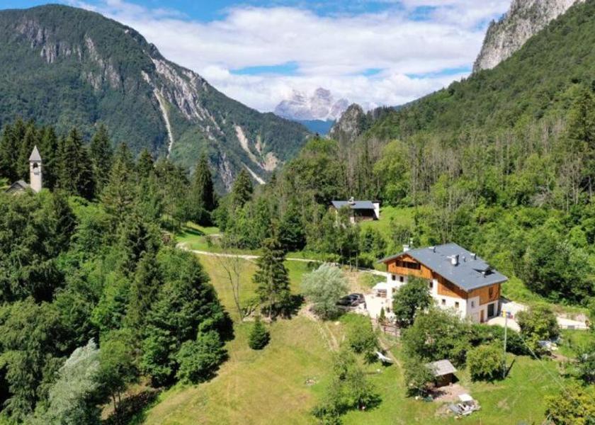 Veneto Valle di Cadore exterior view