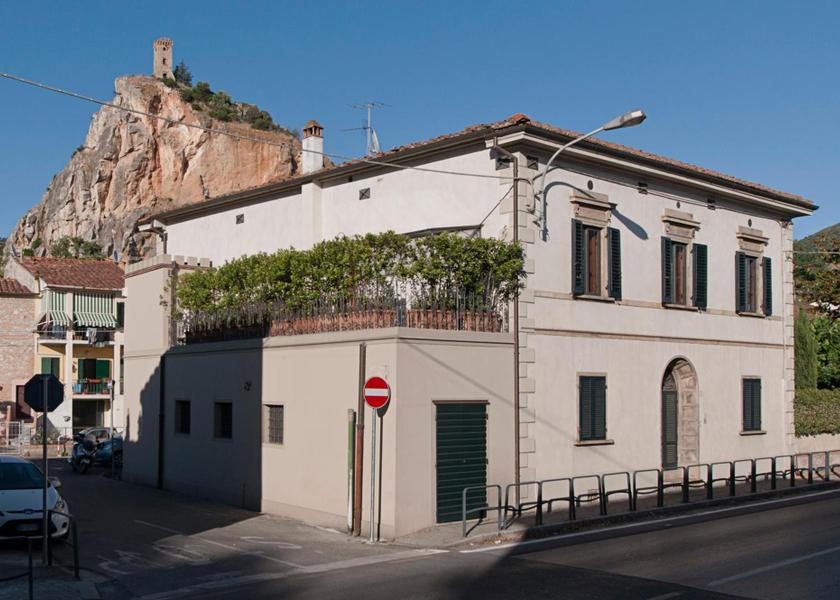 Tuscany Vicopisano exterior view