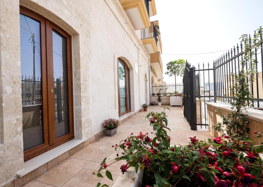 Puglia Villa Castelli exterior view