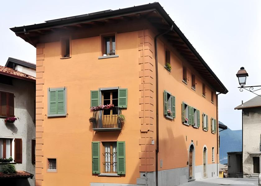 Lombardy Faggeto Lario exterior view