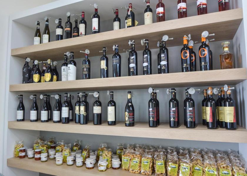 Puglia Muro Leccese food and beverages
