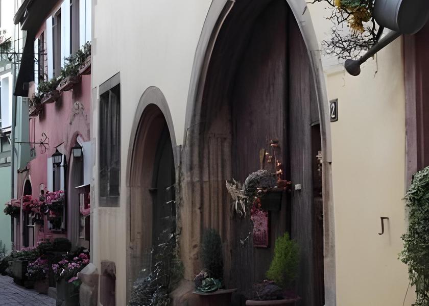 Grand Est Riquewihr exterior view