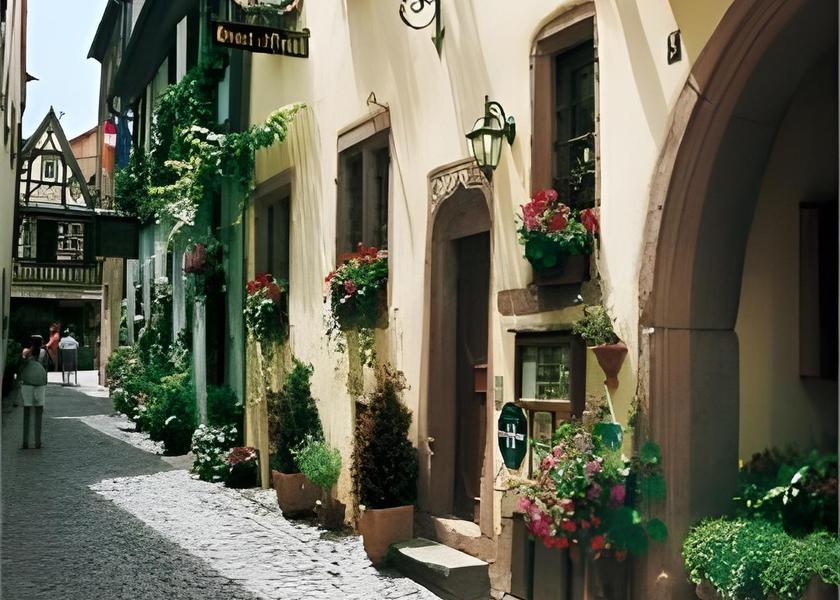 Grand Est Riquewihr exterior view