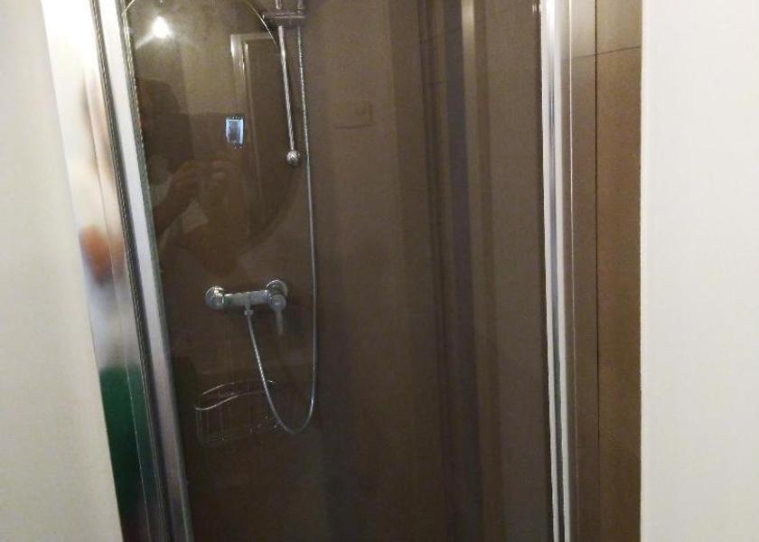 Friuli Venezia Giulia Budoia shower