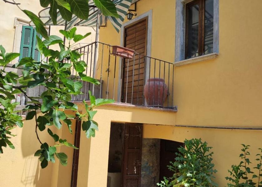 Umbria Cerreto di Spoleto exterior view