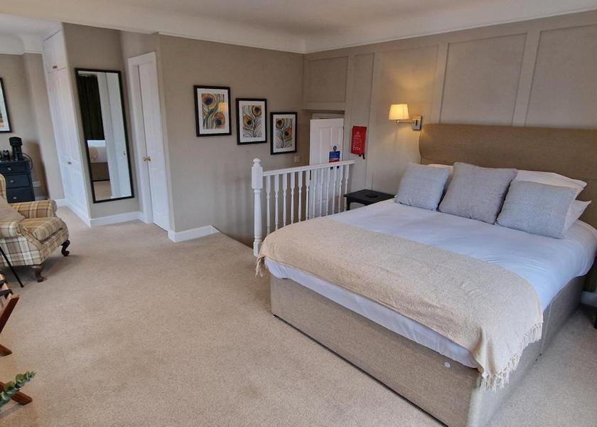England Much Wenlock guestroom