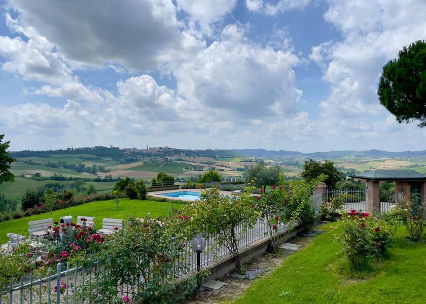 Piedmont Grazzano Badoglio garden