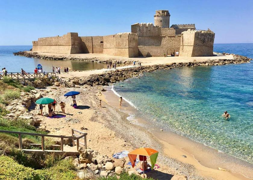 Calabria Isola di Capo Rizzuto view