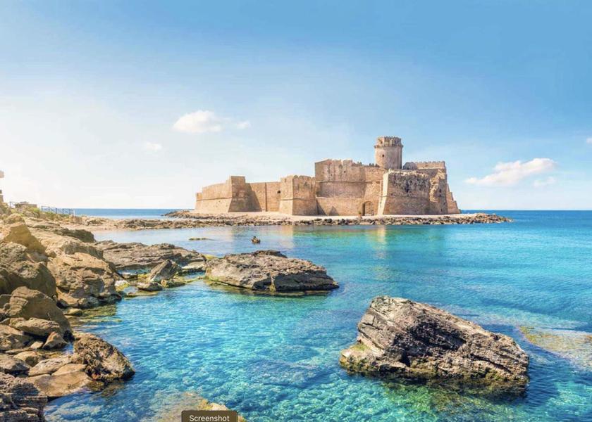 Calabria Isola di Capo Rizzuto view