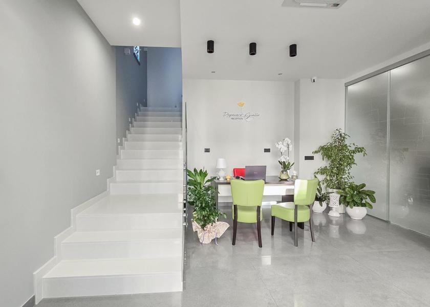 Calabria Isola di Capo Rizzuto lobby