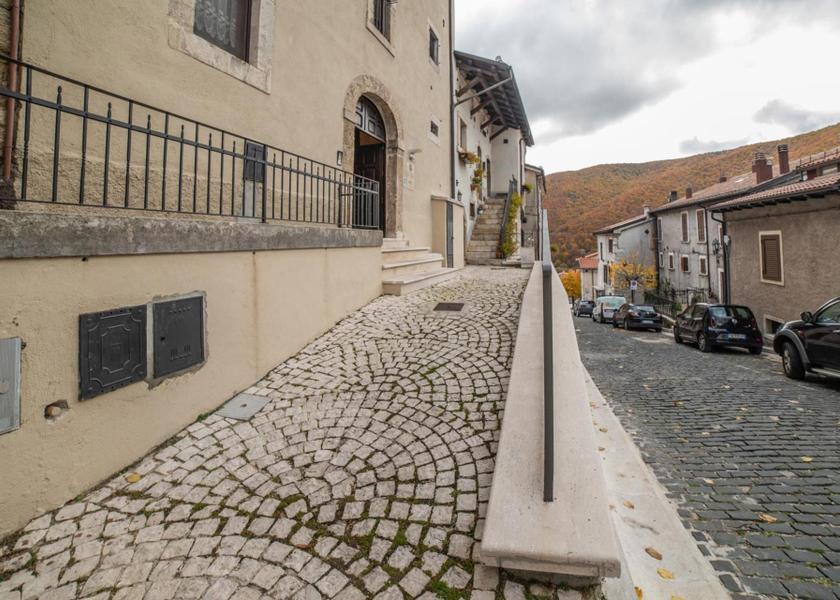 Abruzzo Opi balcony/terrace