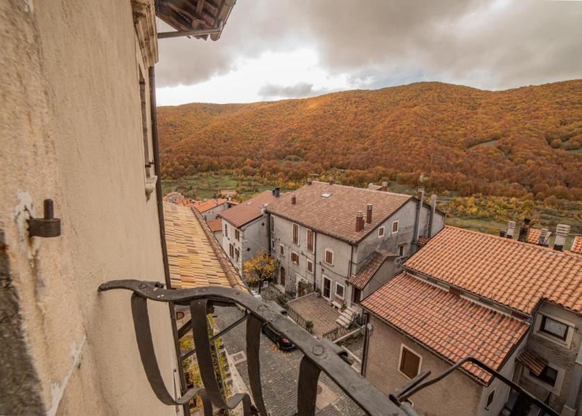 Abruzzo Opi view