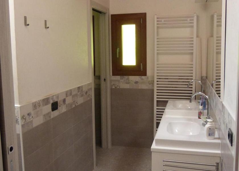 Lombardy San Fedele Intelvi bathroom