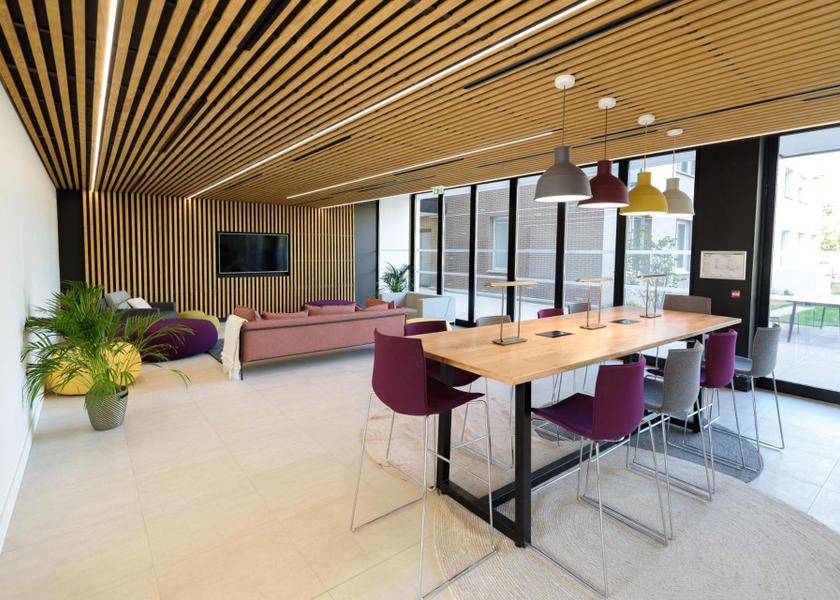 shared lounge/tv area