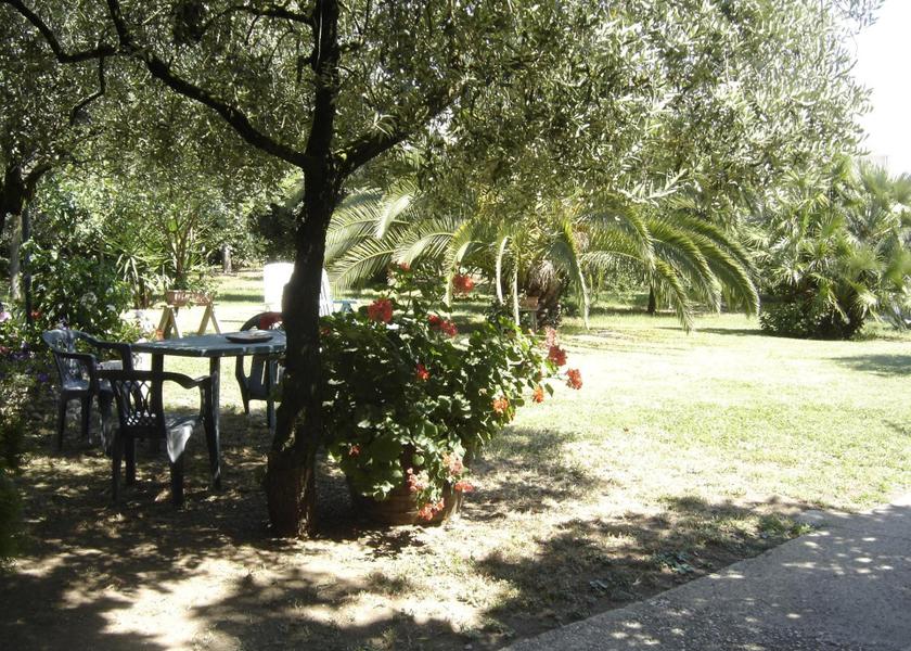 Marche Porto Sant'Elpidio garden