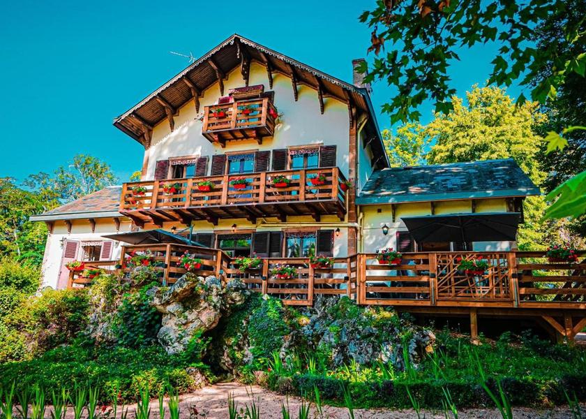 Auvergne-Rhone-Alpes Moulins 