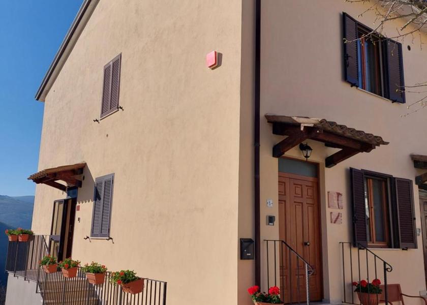 Umbria Sellano exterior view