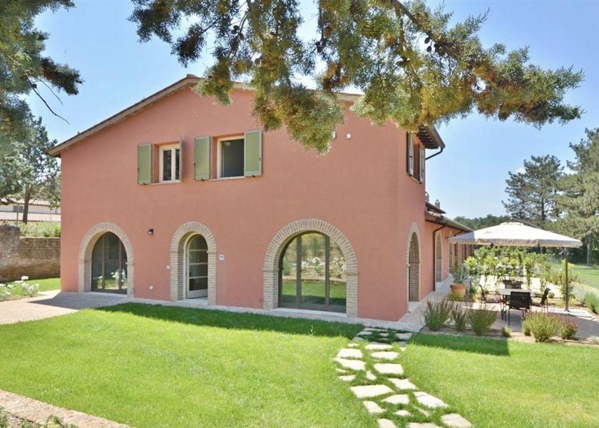 Tuscany Trequanda Hotel Exterior