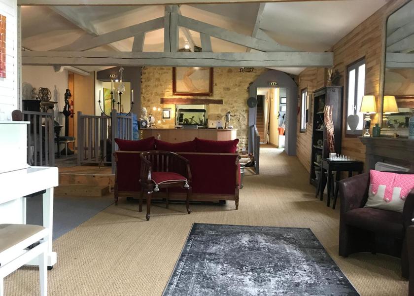 Nouvelle-Aquitaine Marquay lobby