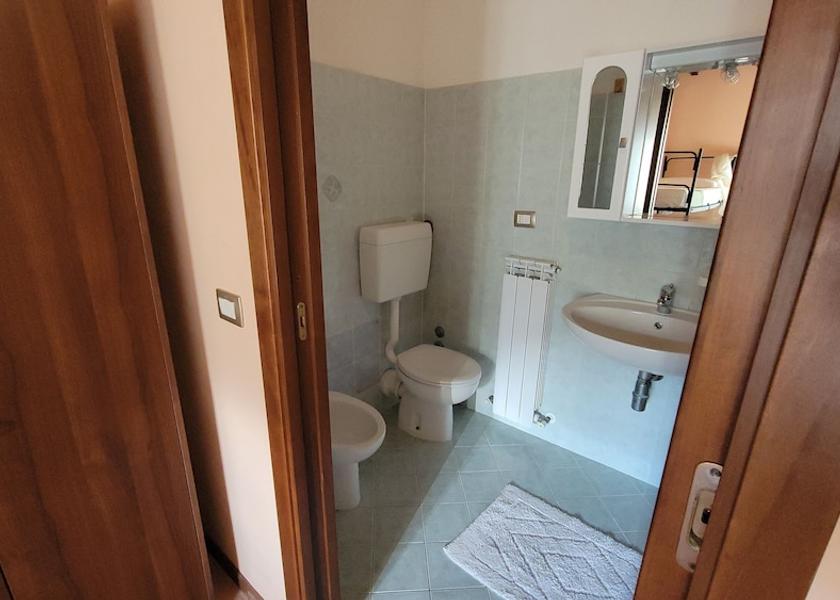 Umbria Valfabbrica Bathroom