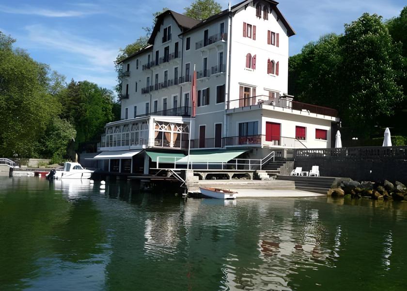 Auvergne-Rhône-Alpes Publier exterior view
