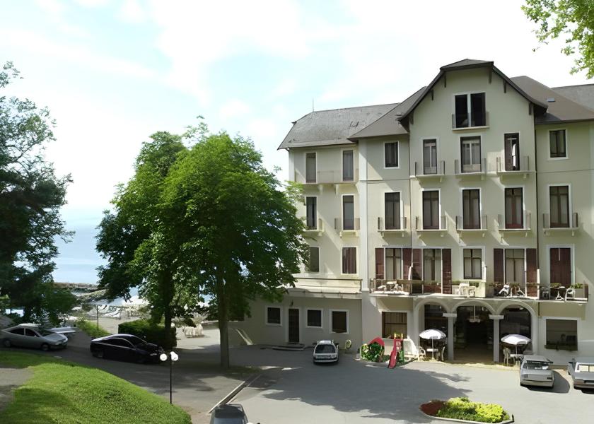 Auvergne-Rhône-Alpes Publier exterior view