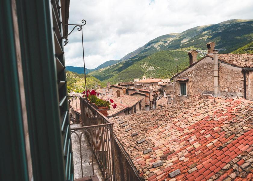 Abruzzo Scanno view