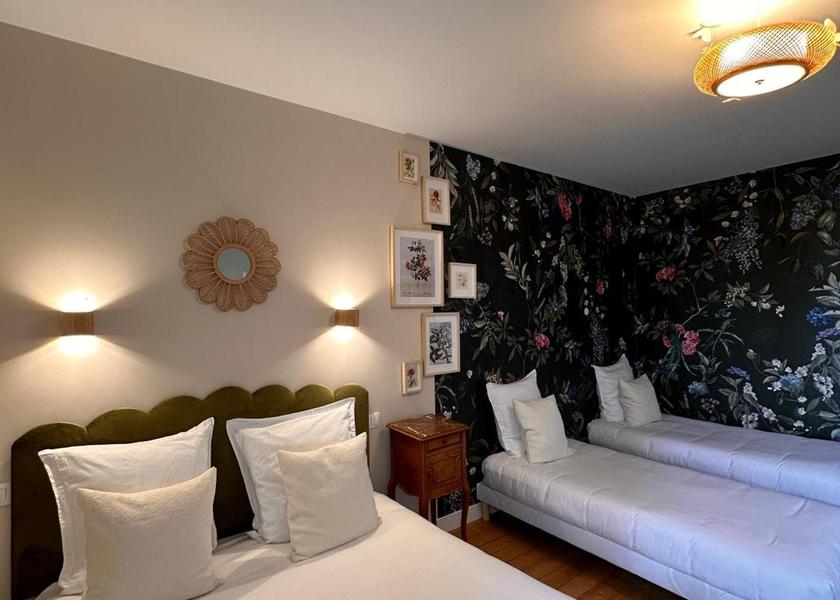 Centre - Loire Valley Loches Family Room with Garden View