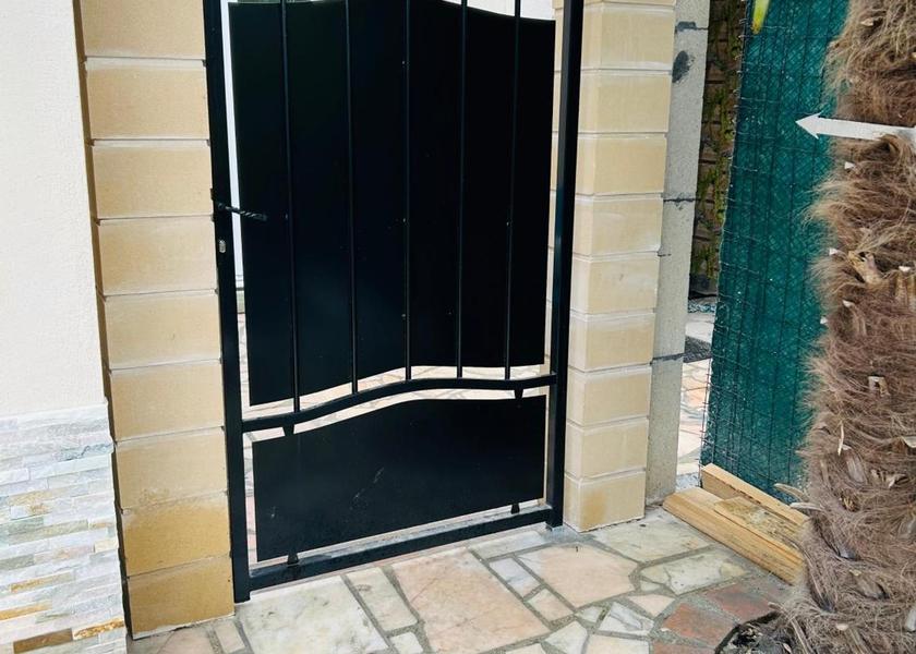 Île-de-France Bussy-Saint-Georges entrance