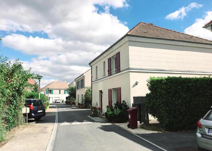 Île-de-France Bussy-Saint-Georges exterior view