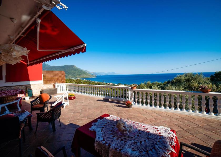 Campania Vibonati Family Room with Terrace