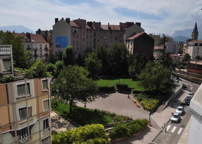 Auvergne-Rhône-Alpes Grenoble facilities