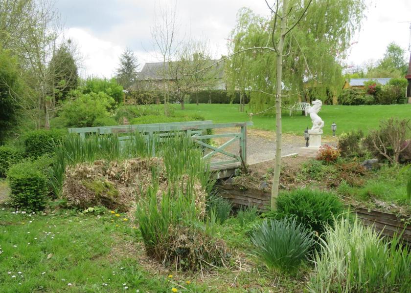 Normandy Balleroy-sur-Drôme garden