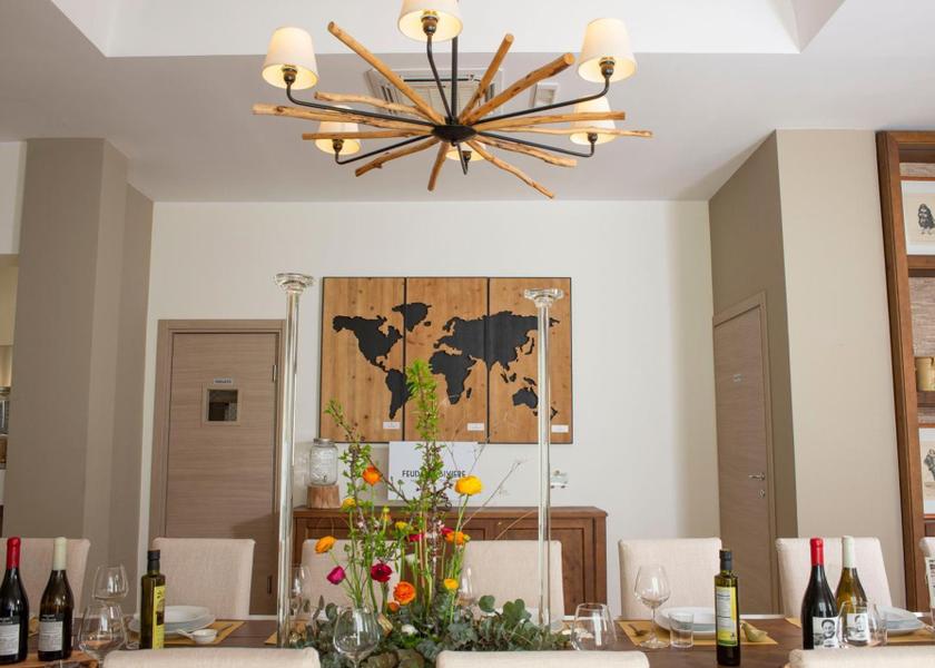 Sicily Santa Ninfa shared lounge/tv area