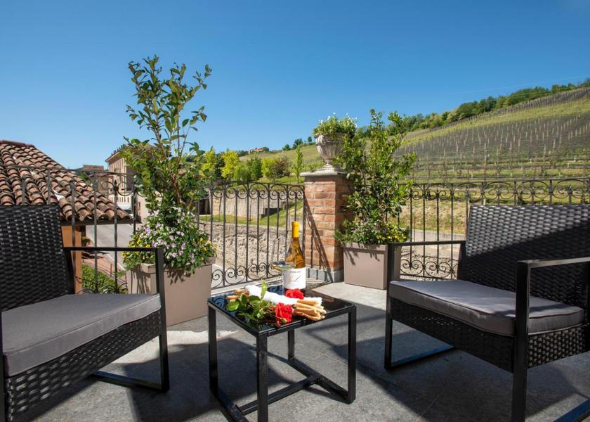Piedmont Barolo balcony/terrace