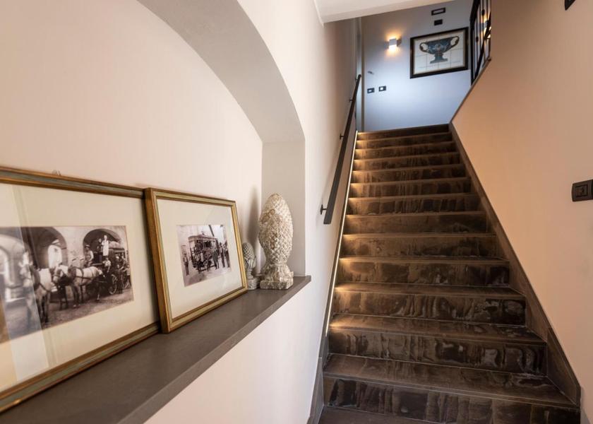 Piedmont Barolo lobby